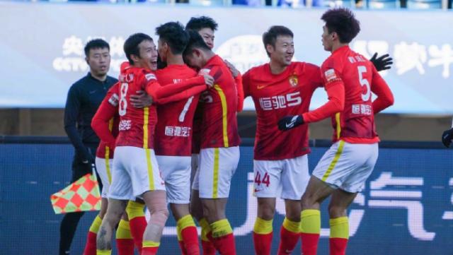 fb体育平台-平局确保广州队未掉队 谢晖称只踢了60%的比赛