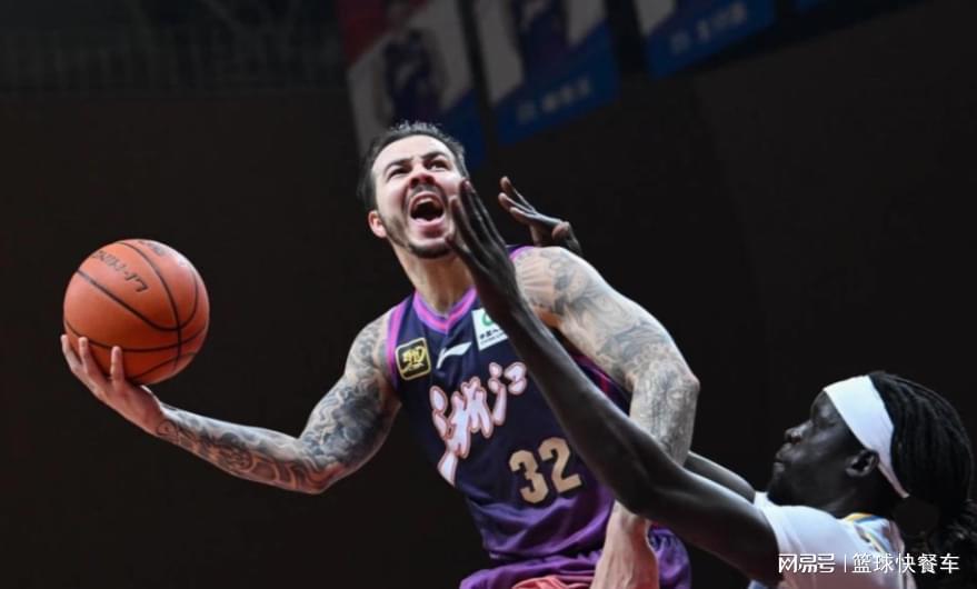 fb体育-CBA最滑稽一幕诞生！广东克星入选全明星后被裁：这下篮协该懵了